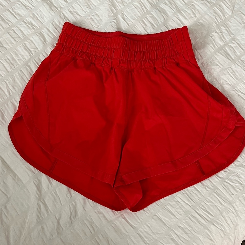 Lululemon tracker shorts
